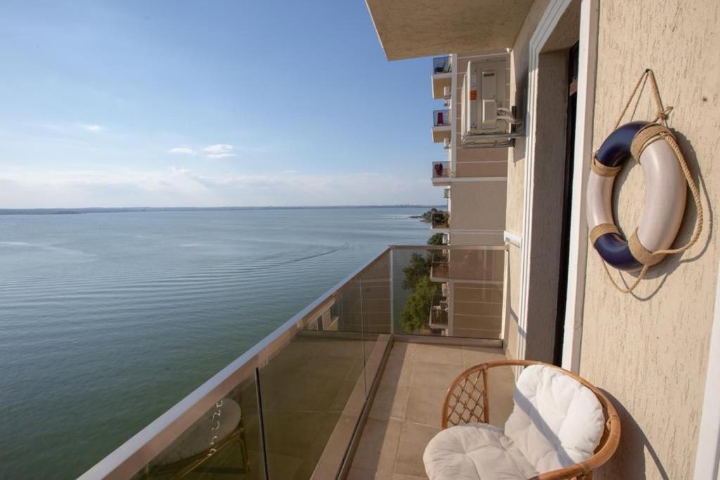 Apartament Andra Мамая Екстериор снимка